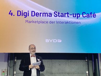 BVDD Präsident Dr von Kiedrowski eröffnet Digi Derma Start-up Cafe 2023 in Berlin